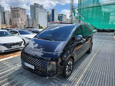 Hyundai Staria
