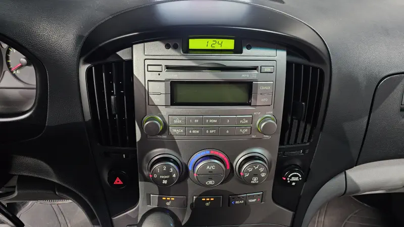 Hyundai Grand Starex