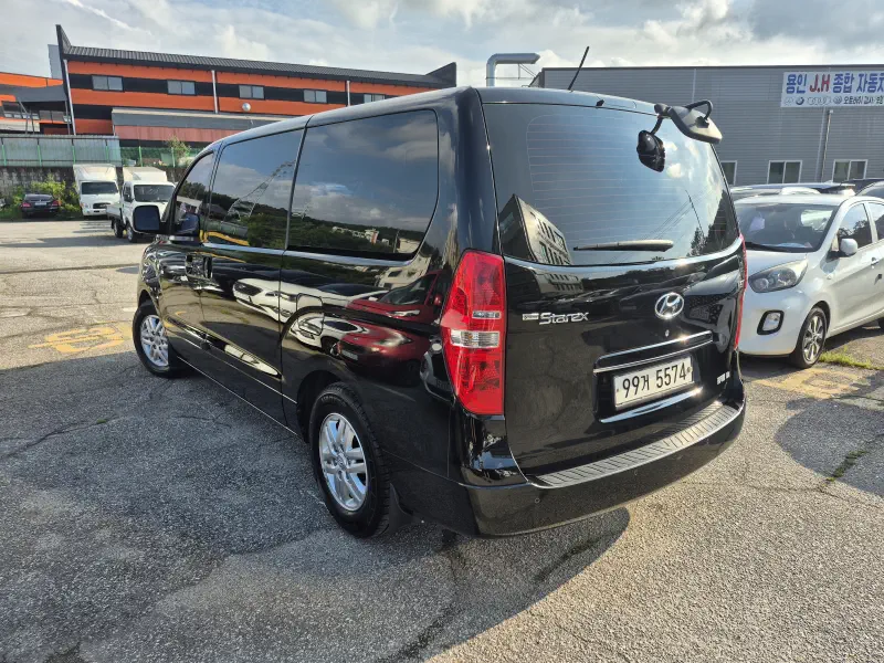 Hyundai Grand Starex