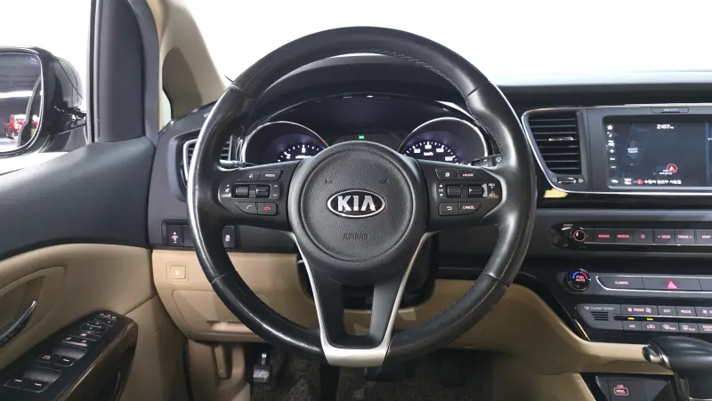 Купить Kia Carnival Gyeonggi из Кореи