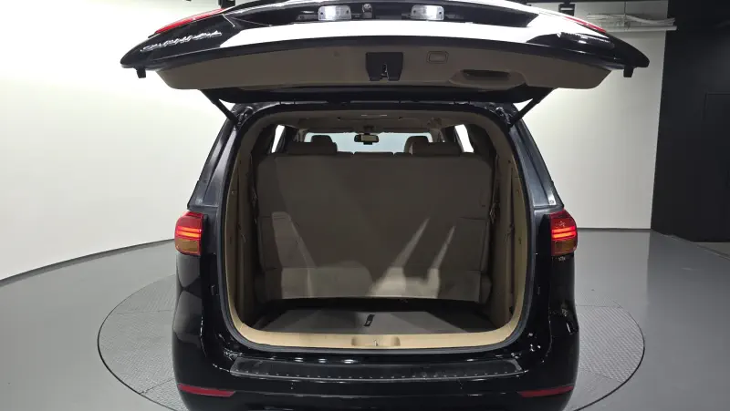 Купить Kia Carnival Gyeonggi из Кореи