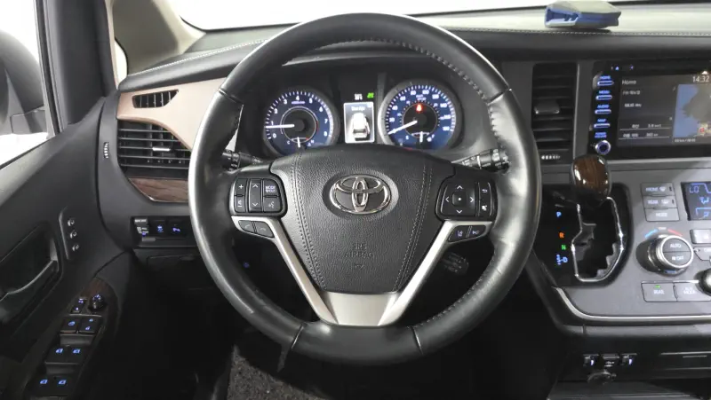 Toyota Sienna