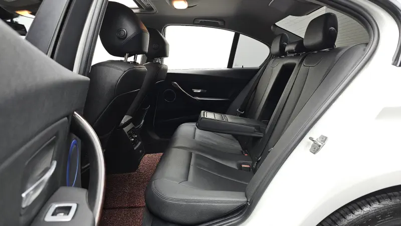 BMW 3-Series 2015 - фото 12