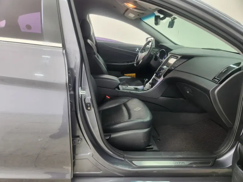 Hyundai Sonata 2010 - фото 13