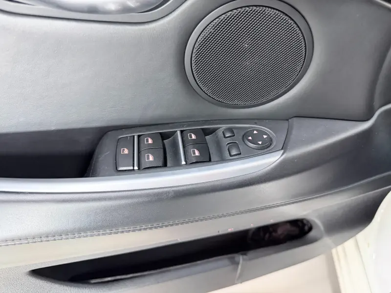 BMW 5-Series Gran Turismo 2014 - фото 14