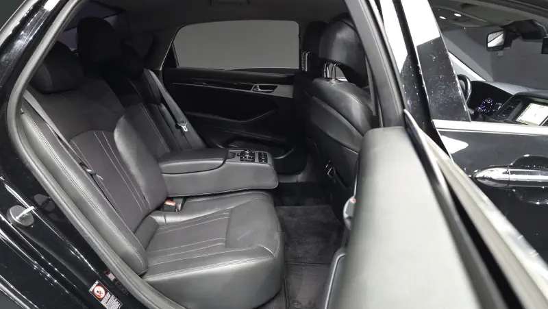 Genesis G80 2017 - фото 12