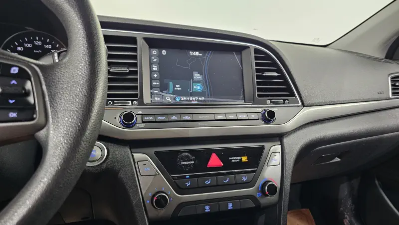 Hyundai AVANTE 2018 - фото 13