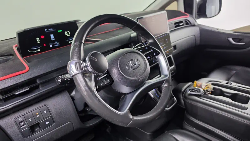 Hyundai Staria