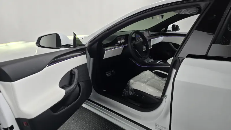Tesla MODEL S