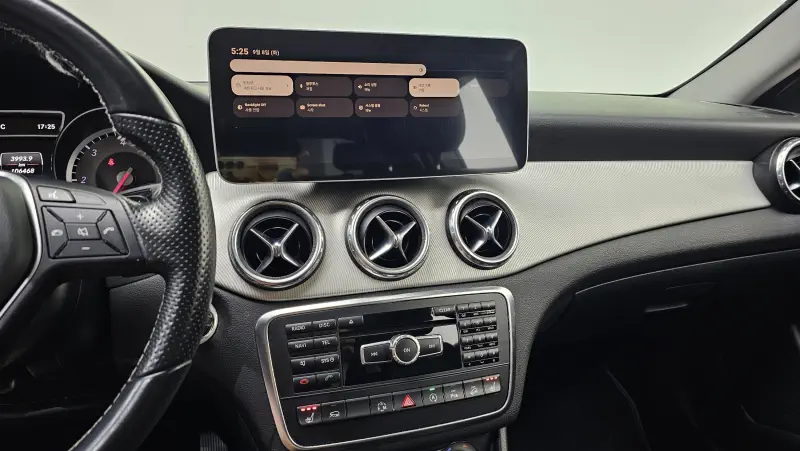 Mercedes-Benz GLA-Class