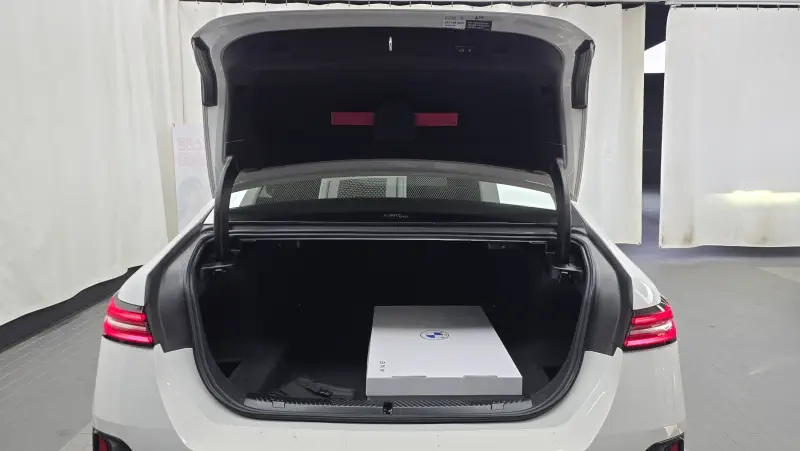 BMW 5-Series 2024 - фото 20
