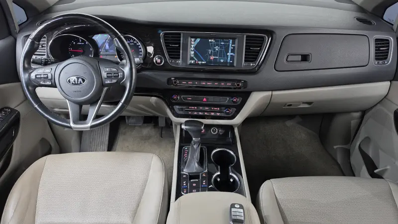 Kia Carnival