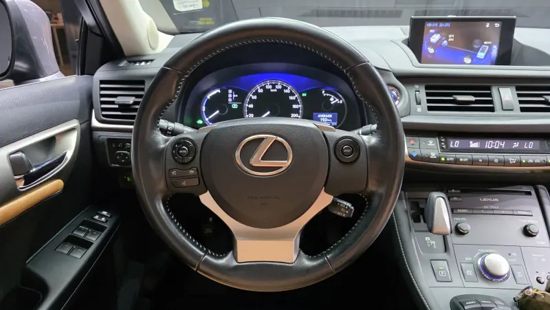 Lexus CT200h