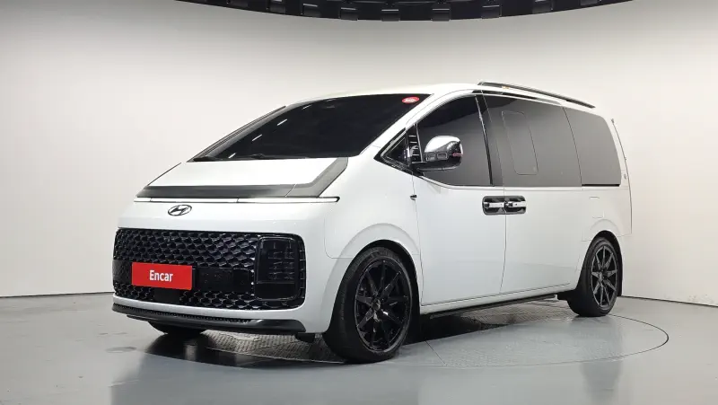 Hyundai Staria