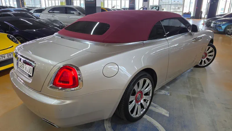 Rolls-Royce Dawn