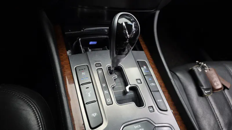 Hyundai Equus