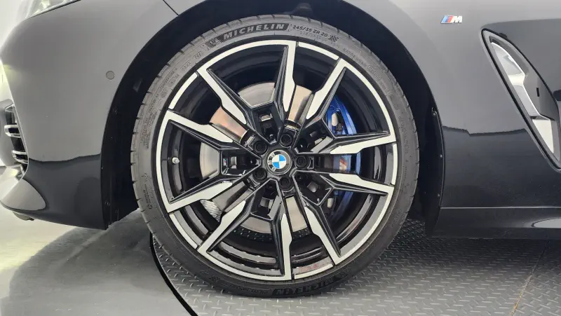 BMW 8-Series