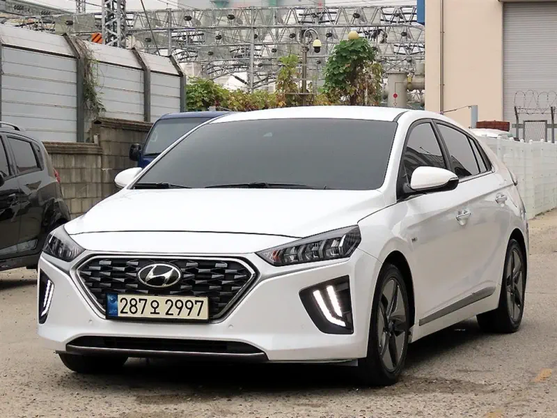 Hyundai Ioniq