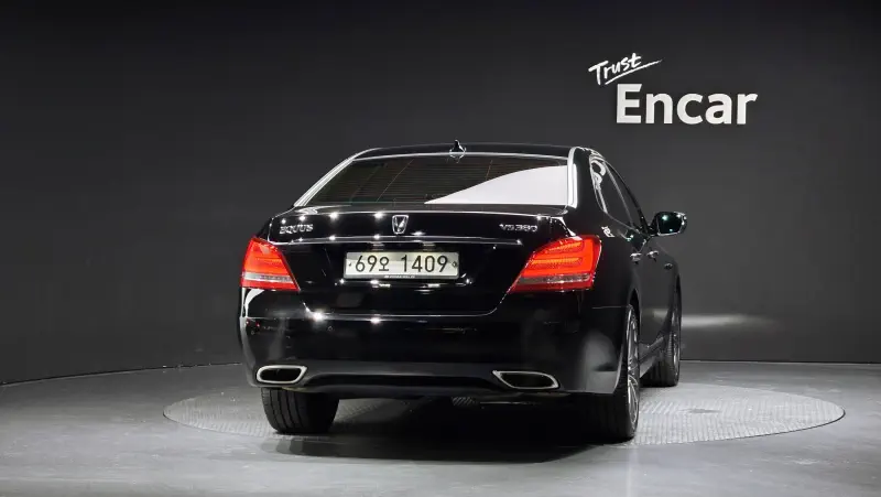 Hyundai Equus