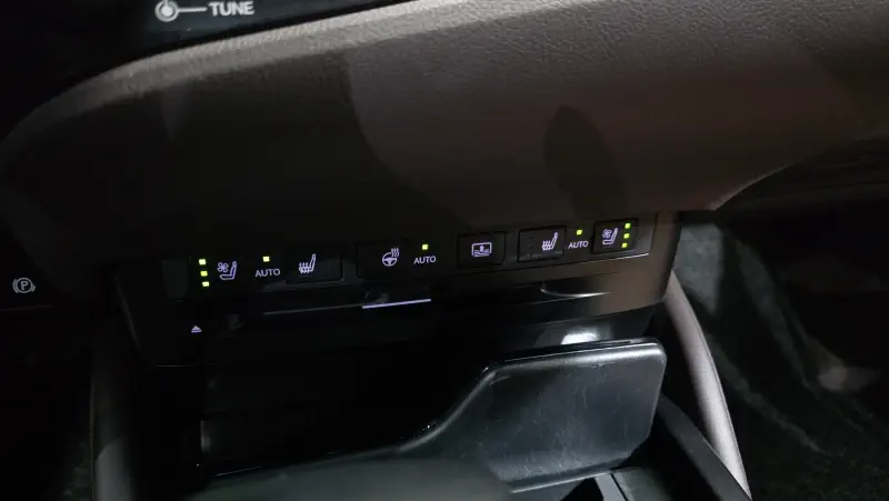 Lexus ES300h