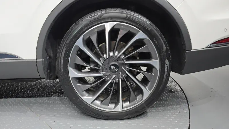 Lincoln Aviator