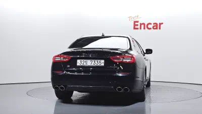 Maserati Quattroporte