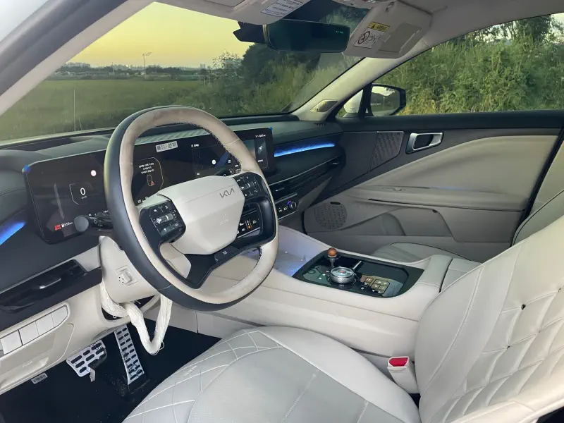 Kia K8