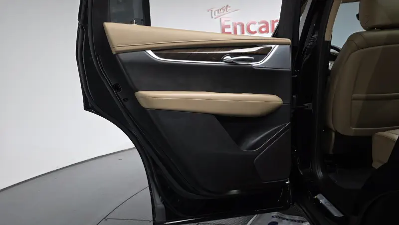 Cadillac XT6