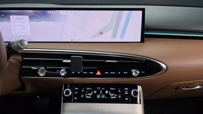 Genesis GV70