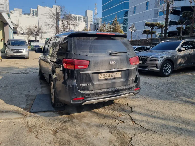 Kia Carnival