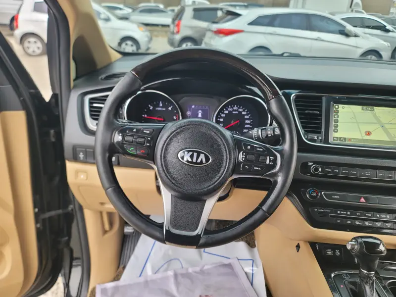 Kia Carnival