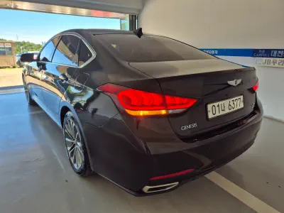 Hyundai Genesis