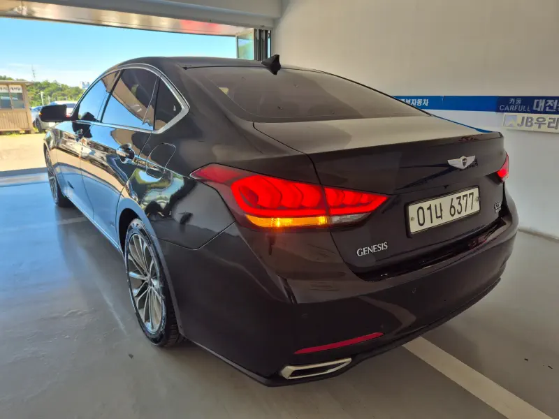 Hyundai Genesis