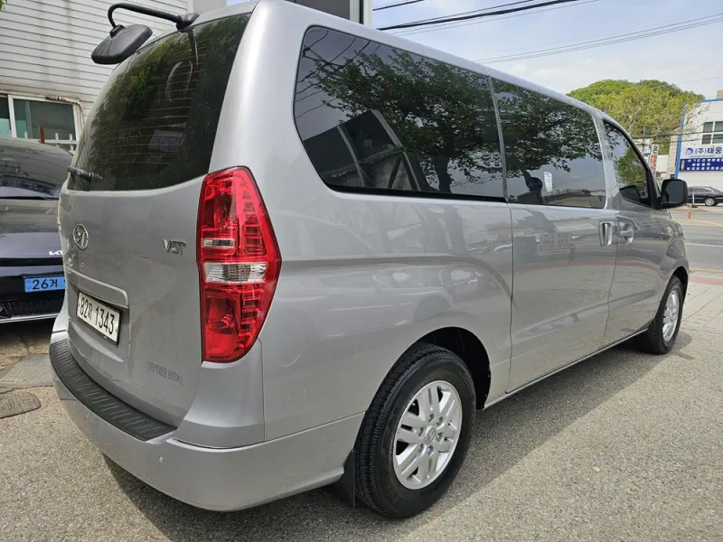 Hyundai Grand Starex