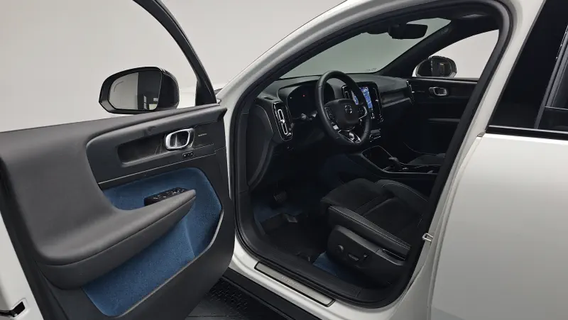 Купить Volvo C40 Seoul из Кореи