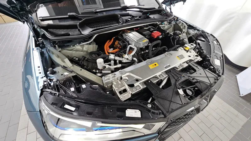 BMW iX