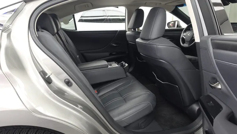 Lexus ES300h