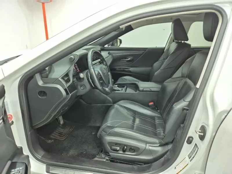 Lexus ES300h