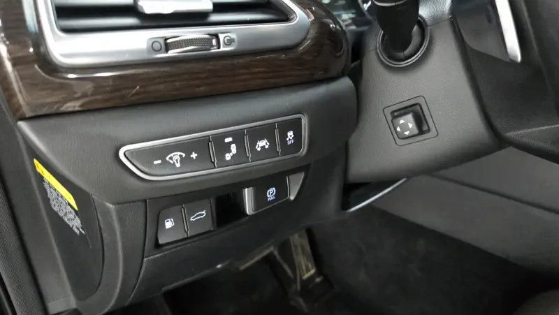 Genesis EQ900