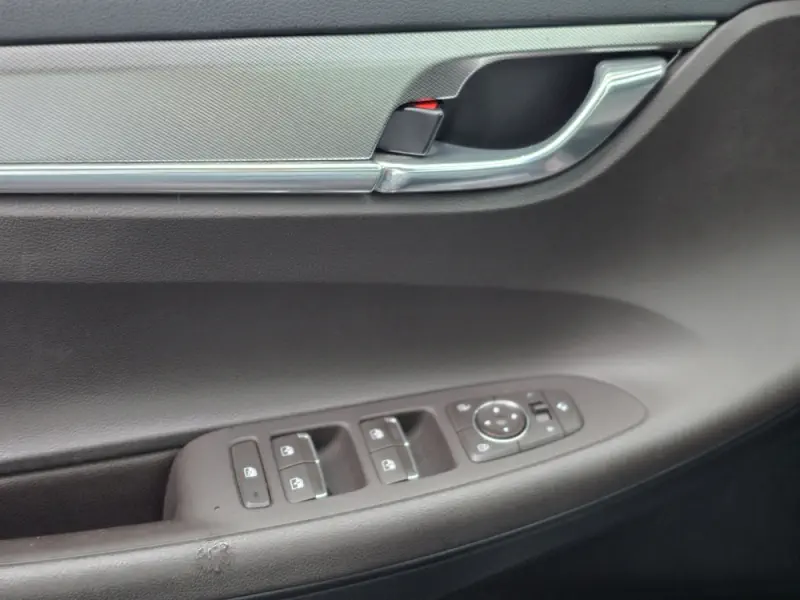 Купить Hyundai Grandeur Gyeongnam из Кореи