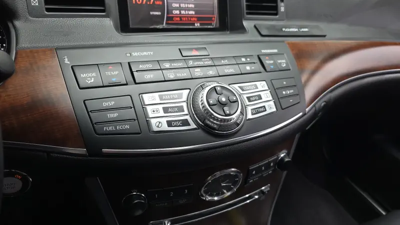 Infiniti M35