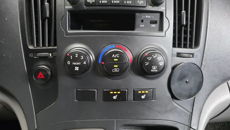Hyundai Grand Starex