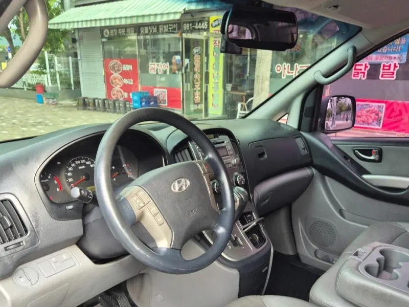 Hyundai Grand Starex