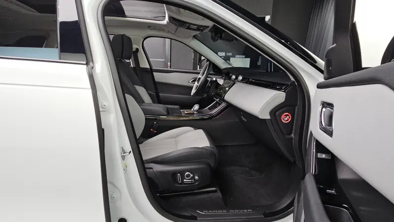 Купить Land Rover Range Rover Velar Chungbuk из Кореи