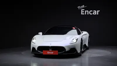 Maserati MC20