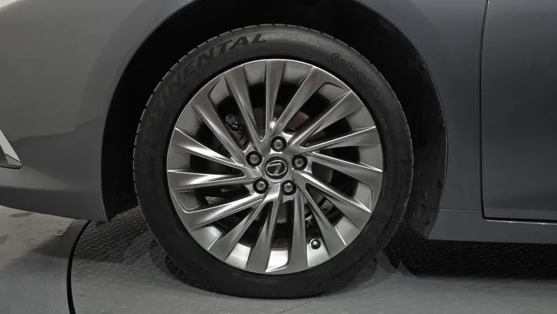 Lexus ES300h