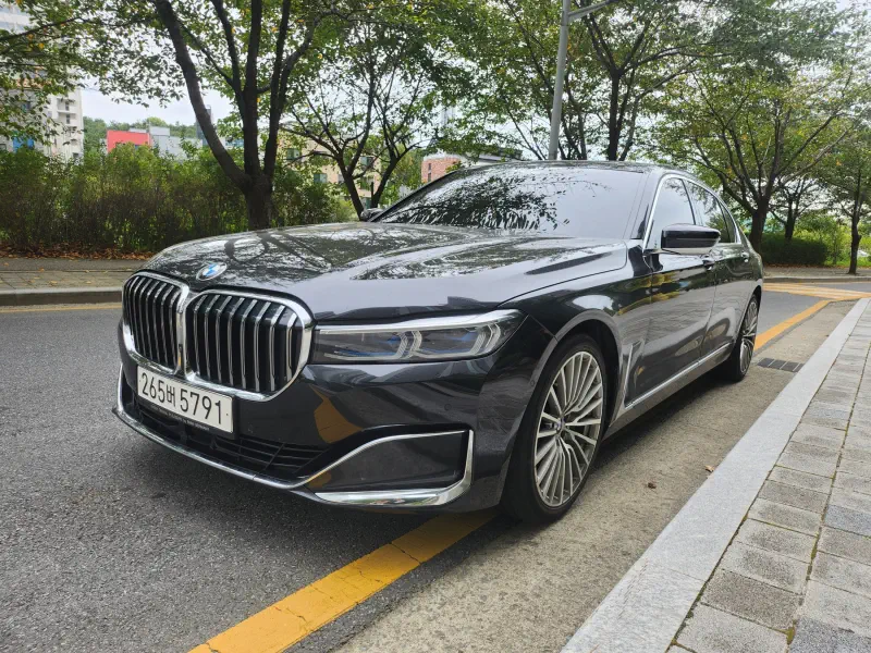 BMW 7-Series