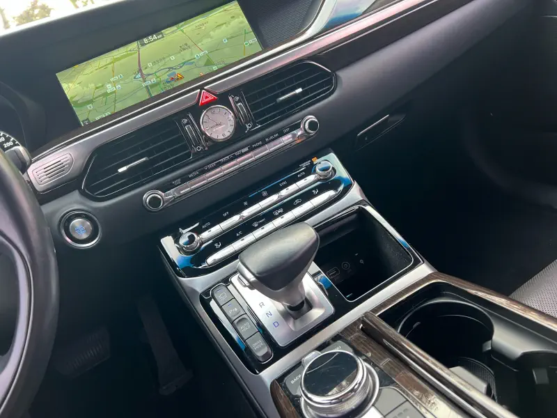 Genesis EQ900