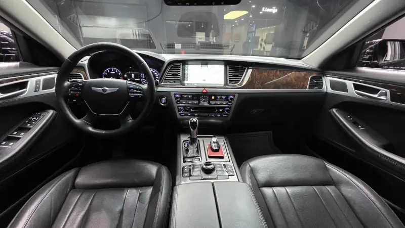 Hyundai Genesis