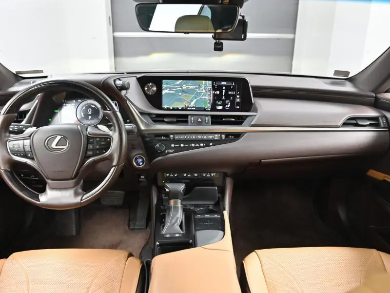Lexus ES300h